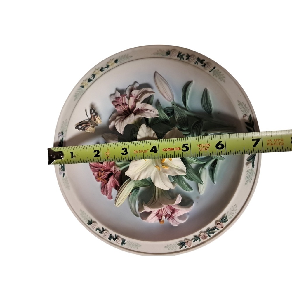 THE LILY GARDEN Plate Lena Liu's Beautiful Gardens #4. 3D Lillies And Butterfly - Picture 11 of 13